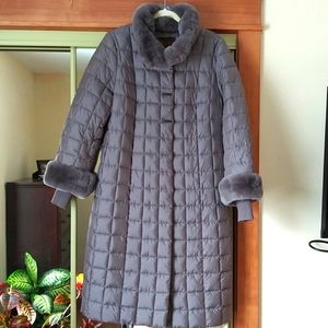 FRISKY Beautiful lightweight winter coat .Size 6. Petite. Used.